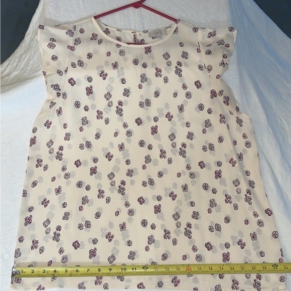 Loft Outlet Flutter Sleeve Blouse in Size XL - Picture 3 of 12
